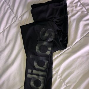 Black Addias leggings